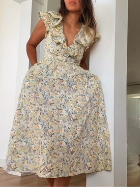 Ruffled V-Neck Floral Midi Dress in Yellow